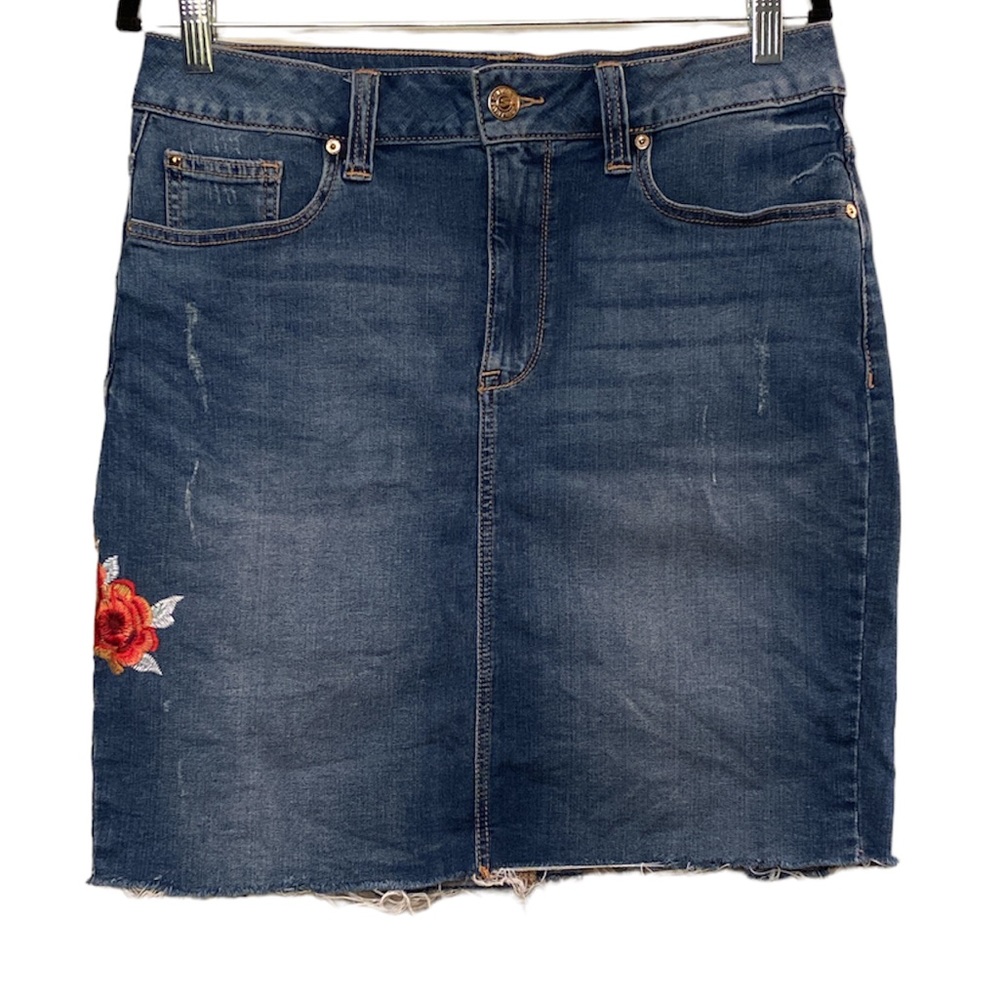 Seven7 Embroidered Denim Skirt Size 10